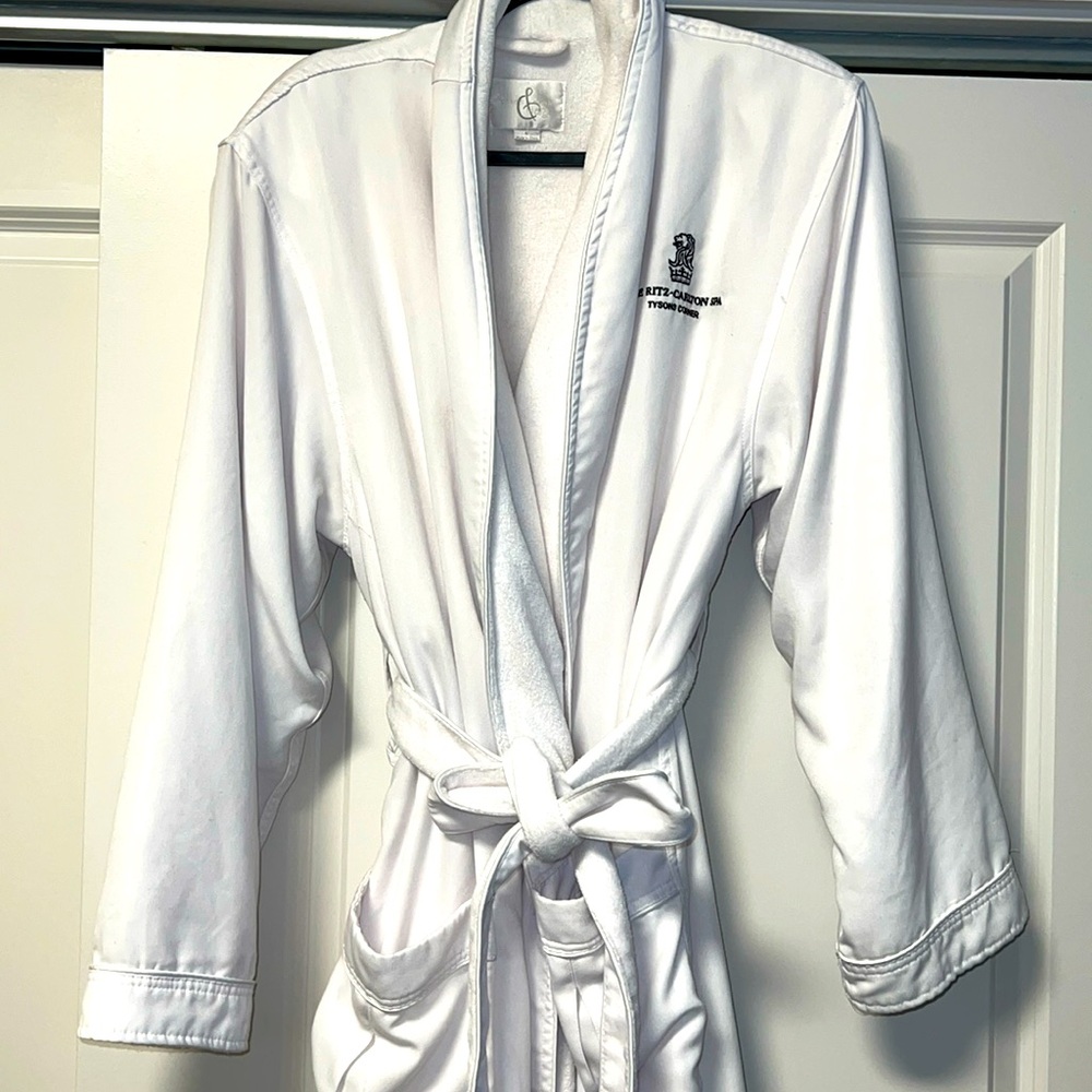 The Ritz Carlton Microfiber terry lined Thick Bath Robe